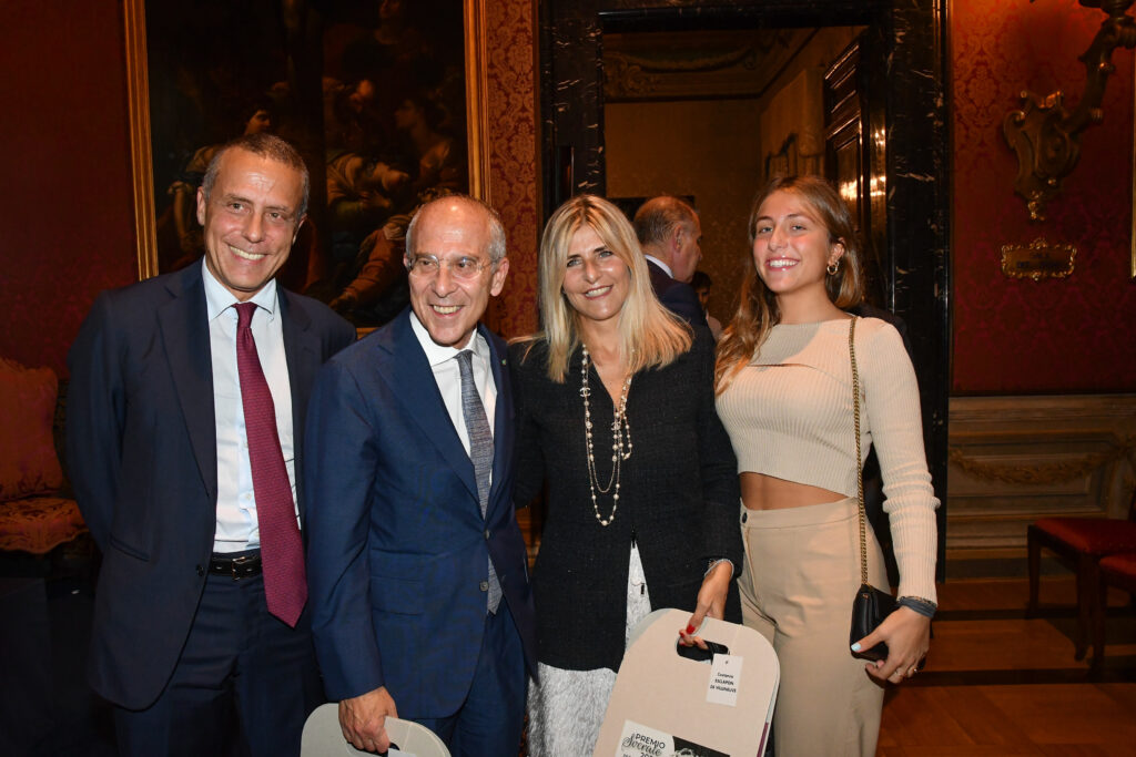 Premio Socrate 2022, Foto Di Maurizio Riccardi. Da Sinistra, Simone Cantagallo, Francesco Starace, Costanza Esclapon De Villenueve